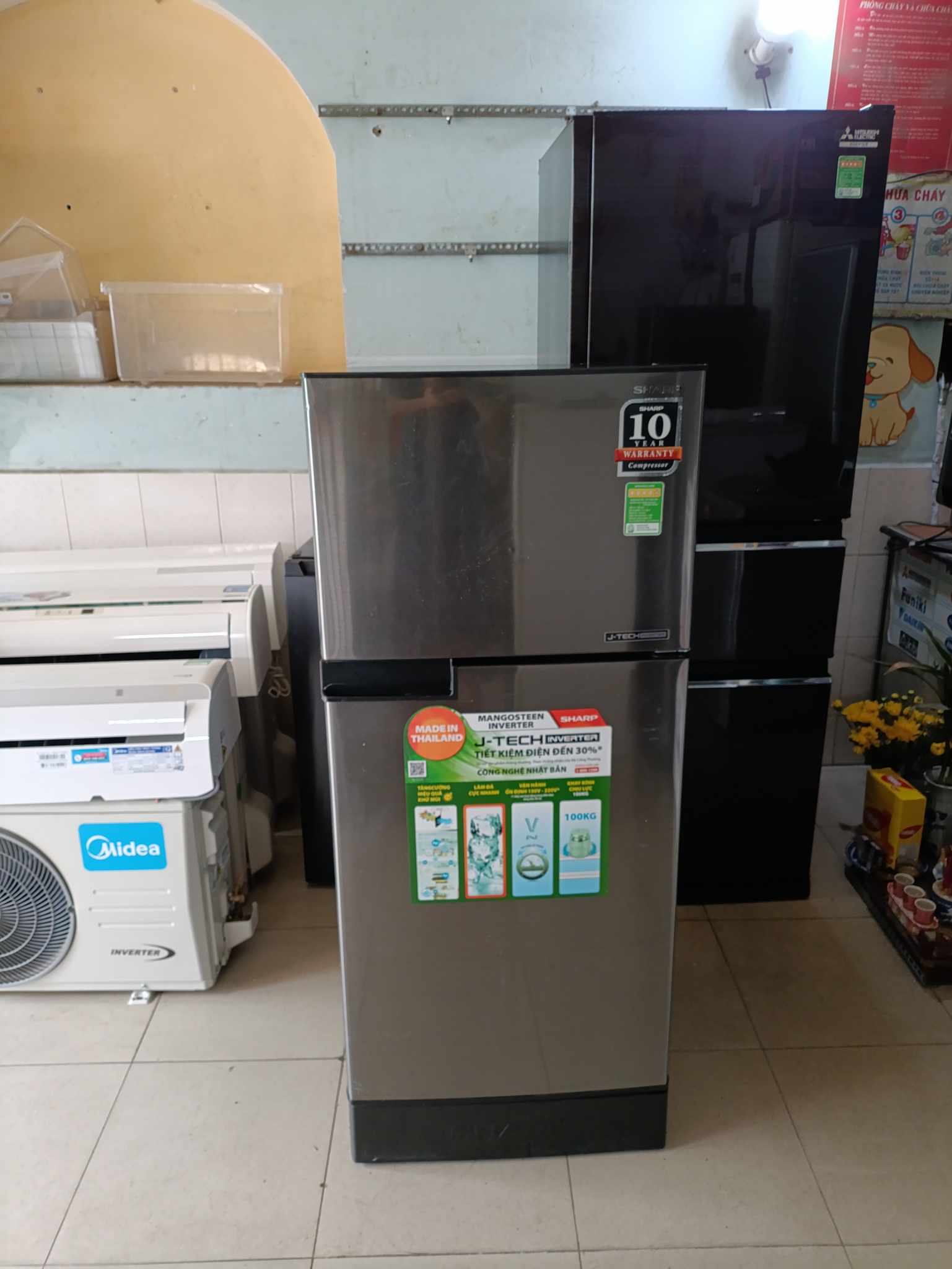 Tủ lạnh Sharp inverter 165 lít