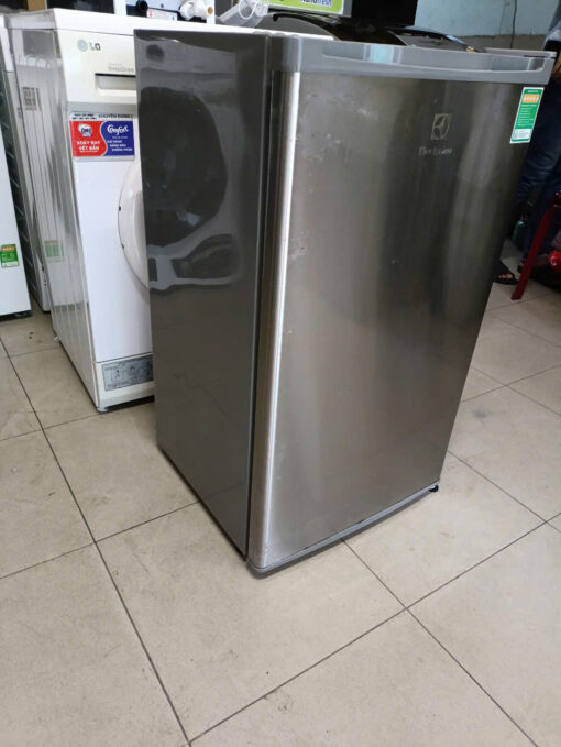 Tủ lạnh mini Electrolux 90 lít - Ảnh 4