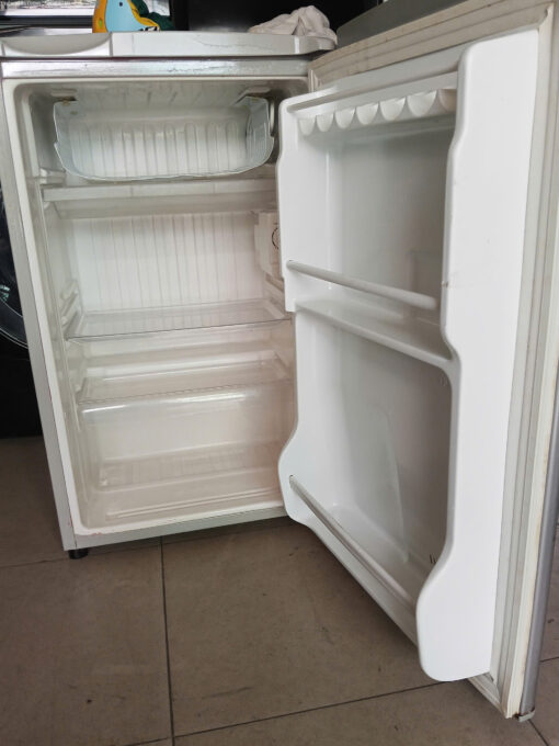Tủ lạnh mini Aqua sanyo 90 lít - Ảnh 3