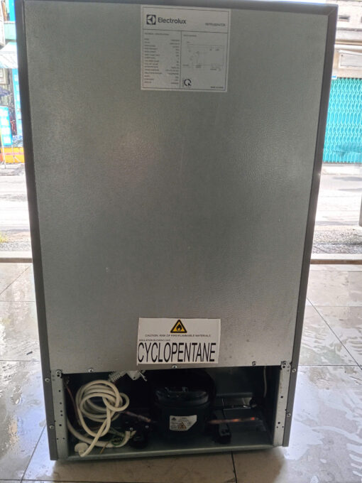 383 - Tủ lạnh mini electrolux 92 lít - Ảnh 3
