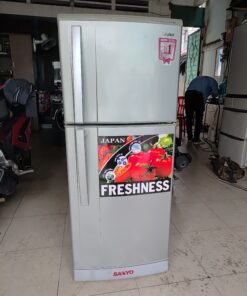 374 - Tủ lạnh Sanyo 180 lít không đóng tuyết