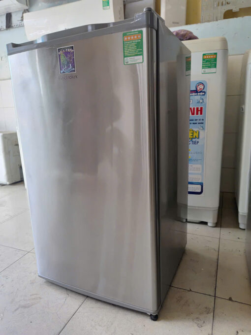 372 - Tủ lạnh mini Electrolux 90 lít - Ảnh 3